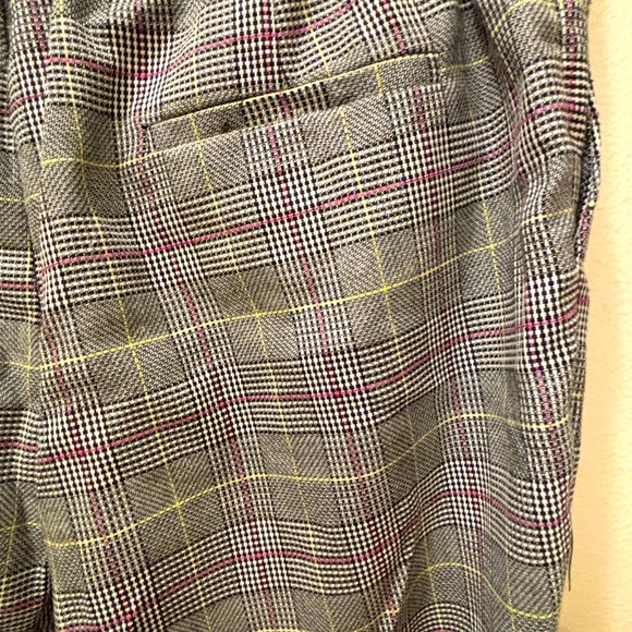 Vince Camuto - Picture 8 of 9